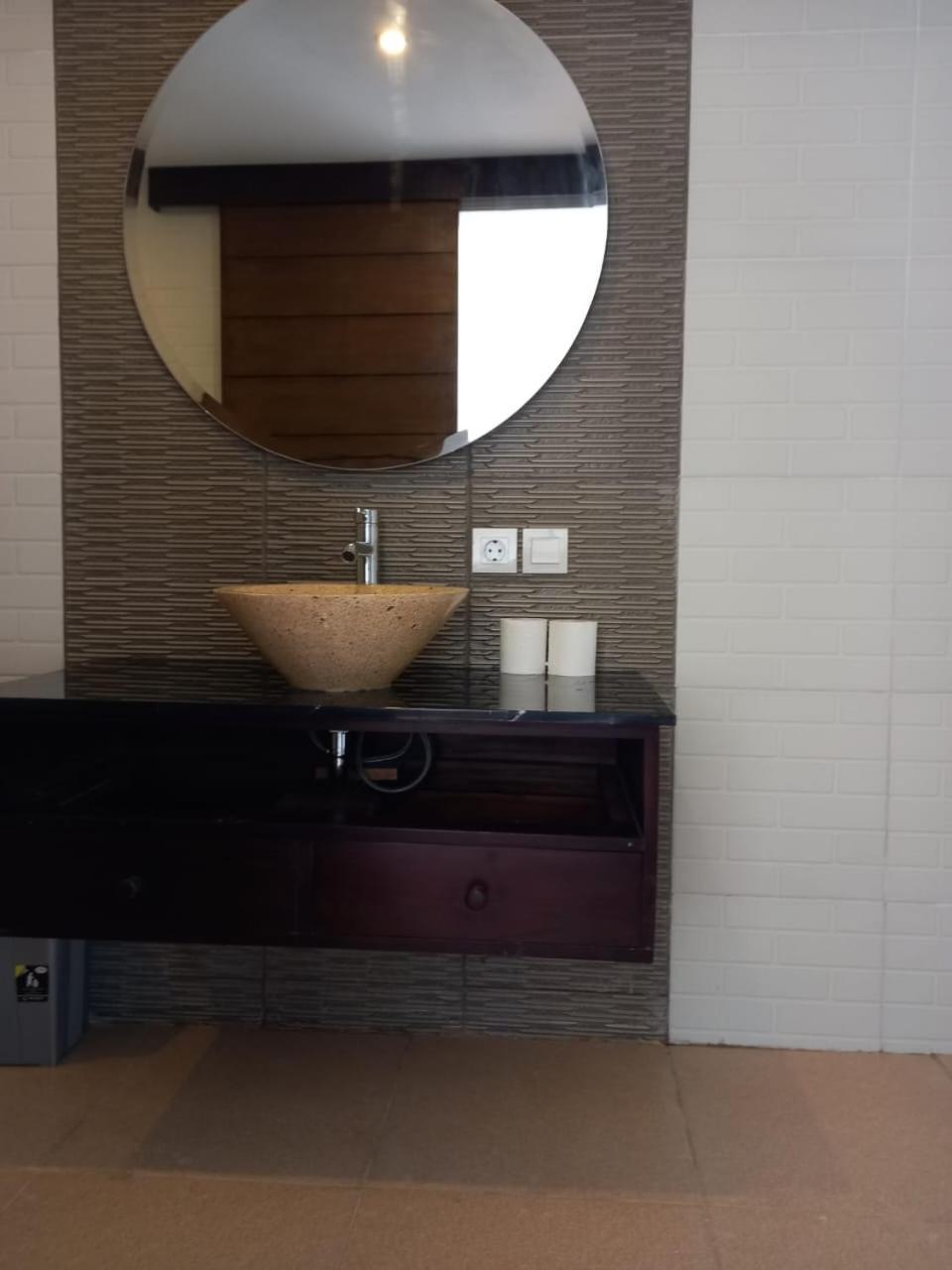 Rumah Wj Rooms And Suites Uluwatu Eksteriør billede